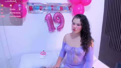 salem_rose01 online show from December 22, 4:04 am
