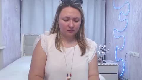 Sally online show from July 20, 5:47 pm