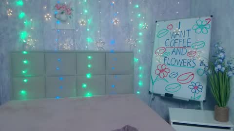 Snapshot of sallyverda chatting on September 13, 8:17 pm Sally online show from September 13, 8:17 pm