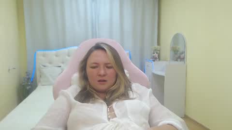 Sally online show from July 14, 2:05 am