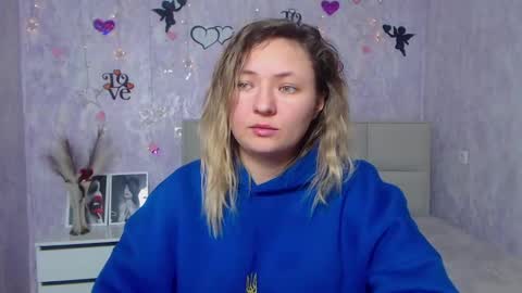 Snapshot of sallyverda chatting on February 20, 8:03 pm Sally online show from February 20, 8:03 pm