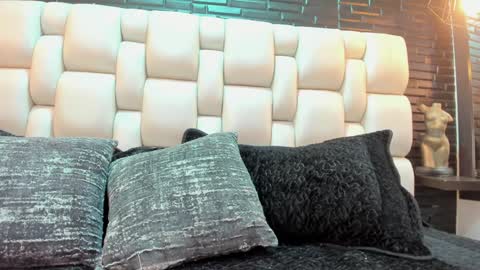 Snapshot of salo_heavenn chatting on February 4, 3:15 pm salome online show from February 4, 3:15 pm