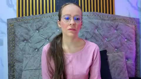 salome_cruxx online show from April 12, 2:09 pm