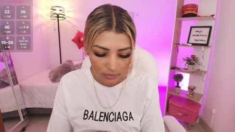 Snapshot of saloomee__ chatting on February 17, 11:44 am SALOME online show from February 17, 11:44 am