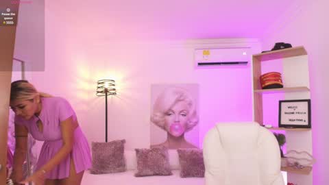 Snapshot of saloomee__ chatting on February 5, 11:55 am SALOME online show from February 5, 11:55 am