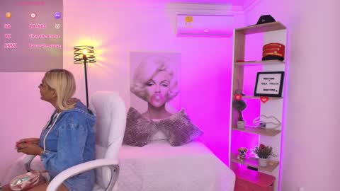 Snapshot of saloomee__ chatting on January 5, 11:37 am SALOME online show from January 5, 11:37 am