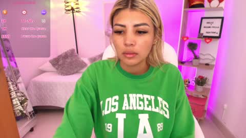 Snapshot of saloomee__ chatting on January 23, 11:04 am SALOME online show from January 23, 11:04 am