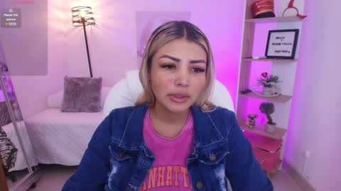 Snapshot of saloomee__ chatting on February 13, 11:17 am SALOME online show from February 13, 11:17 am