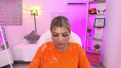 Snapshot of saloomee__ chatting on January 17, 11:49 am SALOME online show from January 17, 11:49 am