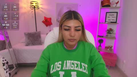 Snapshot of saloomee__ chatting on March 11, 11:01 am SALOME online show from March 11, 11:01 am
