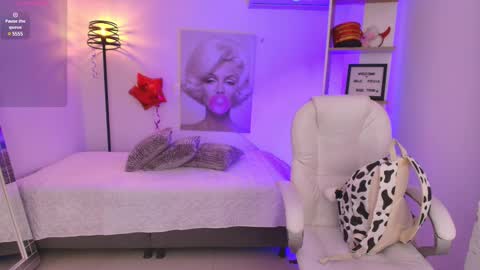 Snapshot of saloomee__ chatting on March 12, 10:59 am SALOME online show from March 12, 10:59 am