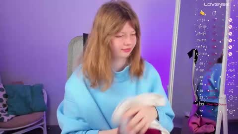 Snapshot of salut_love chatting on March 2, 10:37 am Ruby online show from March 2, 10:37 am