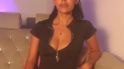 Samantha Roberts online show from January 16, 7:21 pm