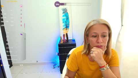 Samanta Stone online show from November 11, 9:01 pm