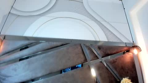 Samantha Beckham online show from March 6, 11:11 pm