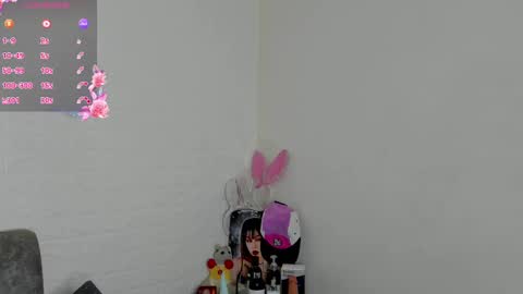 Snapshot of samantha_browwnn chatting on February 21, 11:32 pm samantha_browwnn online show from February 21, 11:32 pm