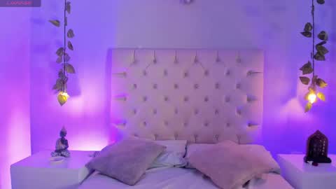 samantha greey  online show from May 2, 1:03 pm