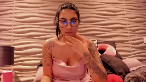 Snapshot of samantha_jadee chatting on December 21, 12:09 am Samantha online show from December 21, 12:09 am