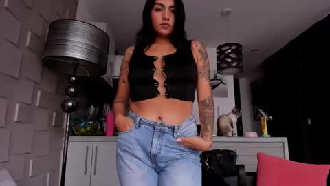 Snapshot of samantha_jadee chatting on February 8, 7:05 pm Samantha online show from February 8, 7:05 pm