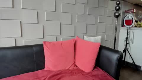 Snapshot of samantha_jadee chatting on February 26, 12:27 pm Samantha online show from February 26, 12:27 pm