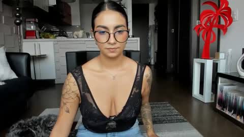 Snapshot of samantha_jadee chatting on February 28, 4:42 pm Samantha online show from February 28, 4:42 pm