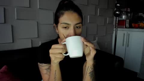 Snapshot of samantha_jadee chatting on December 16, 10:45 pm Samantha online show from December 16, 10:45 pm