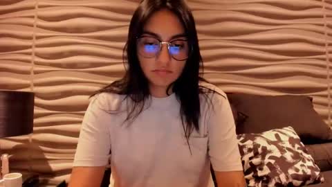 Snapshot of samantha_jadee chatting on December 23, 11:17 pm Samantha online show from December 23, 11:17 pm