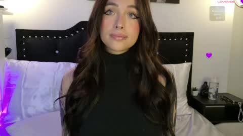 IGSamanthaGrant 10 online show from June 8, 7:58 pm