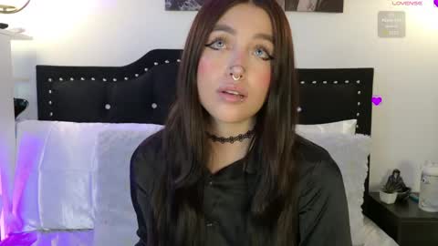 IGSamanthaGrant 10 online show from June 5, 8:15 pm