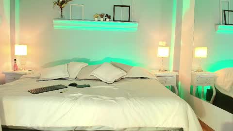 Snapshot of samanthamilf__ chatting on February 26, 4:27 pm Samanta online show from February 26, 4:27 pm