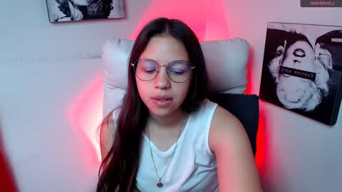 Snapshot of samantharoldan chatting on January 21, 1:43 pm Samantha online show from January 21, 1:43 pm