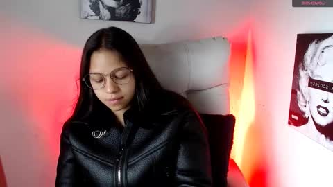 Snapshot of samantharoldan chatting on March 7, 1:07 pm Samantha online show from March 7, 1:07 pm