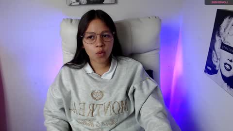 Snapshot of samantharoldan chatting on January 24, 2:41 pm Samantha online show from January 24, 2:41 pm