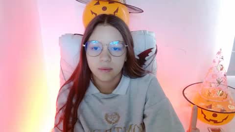 Snapshot of samantharoldan chatting on October 20, 2:20 pm Samantha online show from October 20, 2:20 pm