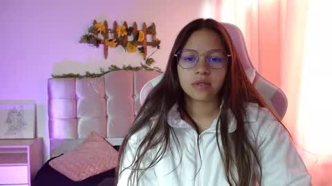 Snapshot of samantharoldan chatting on February 18, 3:54 pm Samantha online show from February 18, 3:54 pm