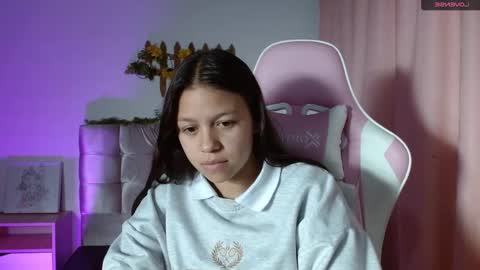 Snapshot of samantharoldan chatting on February 24, 1:00 am Samantha online show from February 24, 1:00 am