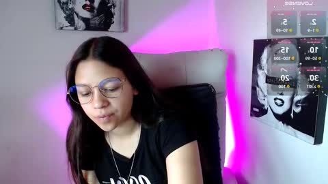 Snapshot of samantharoldan chatting on March 11, 1:01 pm Samantha online show from March 11, 1:01 pm