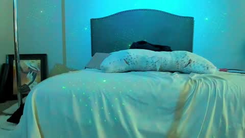 Yaya online show from October 3, 10:53 am