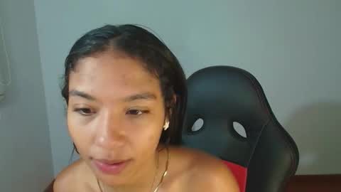 Hello I am absent due to a family calamity I will return soon-hola estoy ausente por un problema familiar volvere pronto. online show from September 25, 1:37 am