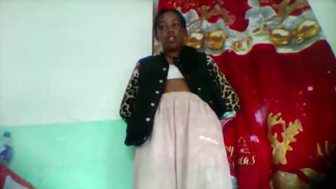 sandra1253099 online show from September 12, 4:24 am