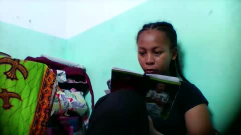 sandra1253099 online show from December 16, 6:19 am