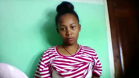 sandra1253099 online show from May 18, 5:02 am
