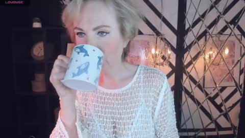 Sandra online show from March 9, 5:22 am