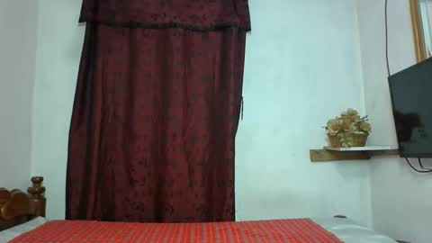 sandra online show from December 3, 2:52 pm