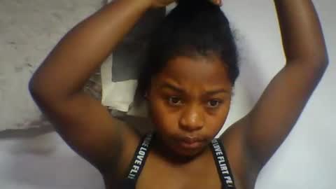sandraalyd online show from July 26, 8:11 am