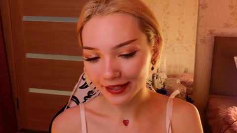 Sandy  online show from January 5, 11:04 am