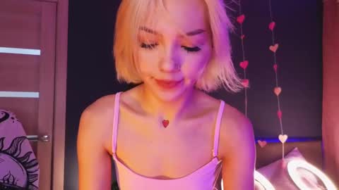 Sandy  online show from February 22, 1:22 am