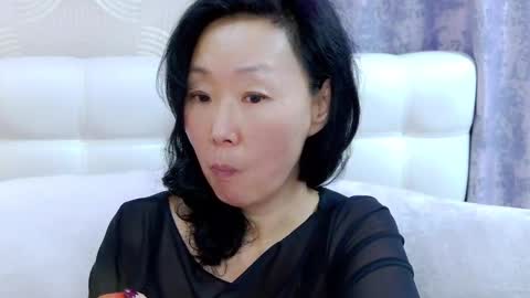 Snapshot of sandrami__ chatting on October 8, 10:19 am Sandra online show from October 8, 10:19 am