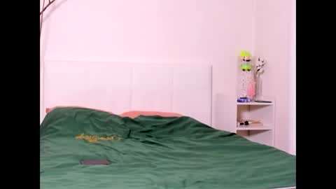 santythousand online show from April 3, 7:56 pm