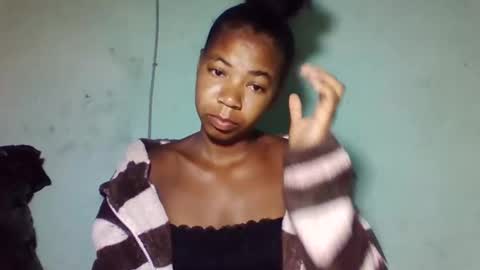 sanyah0123 online show from January 12, 2:17 am